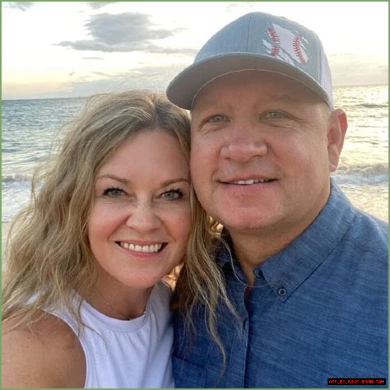 Robert Hight's Current Marital Status: Spouse Revealed